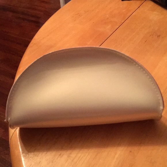 Franco Sarto sunglasses case - Picture 2 of 5